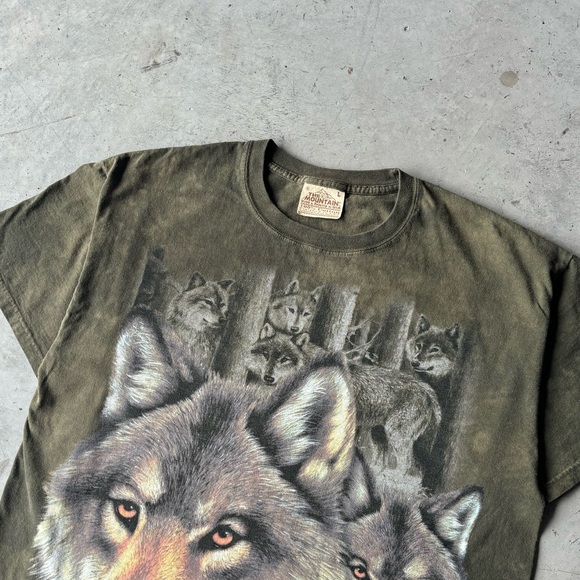 Vintage 90s The Mountain Wolf tee | Size L - Picture 3 of 5